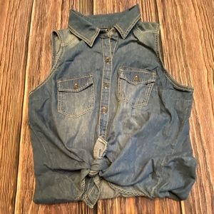 Ana sleeveless faded denim looking shirt. Size large. Cute tied in a front knot